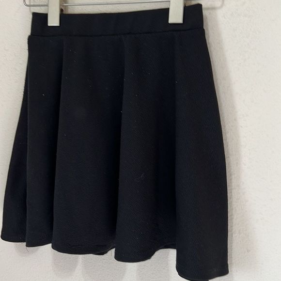 Topping USA Black Mini Skirt - Picture 3 of 4